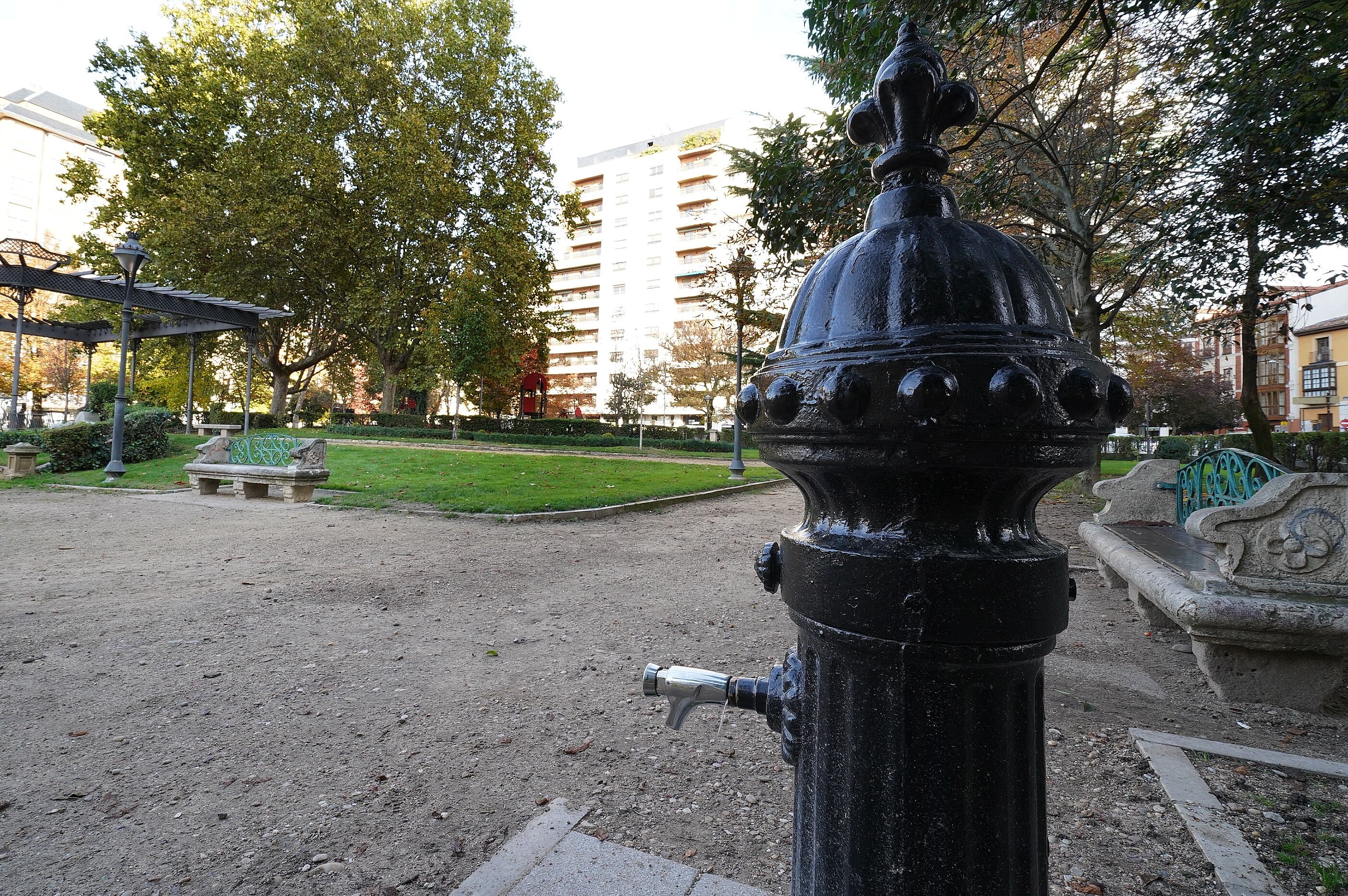 Fuente en la plaza de Poniente
