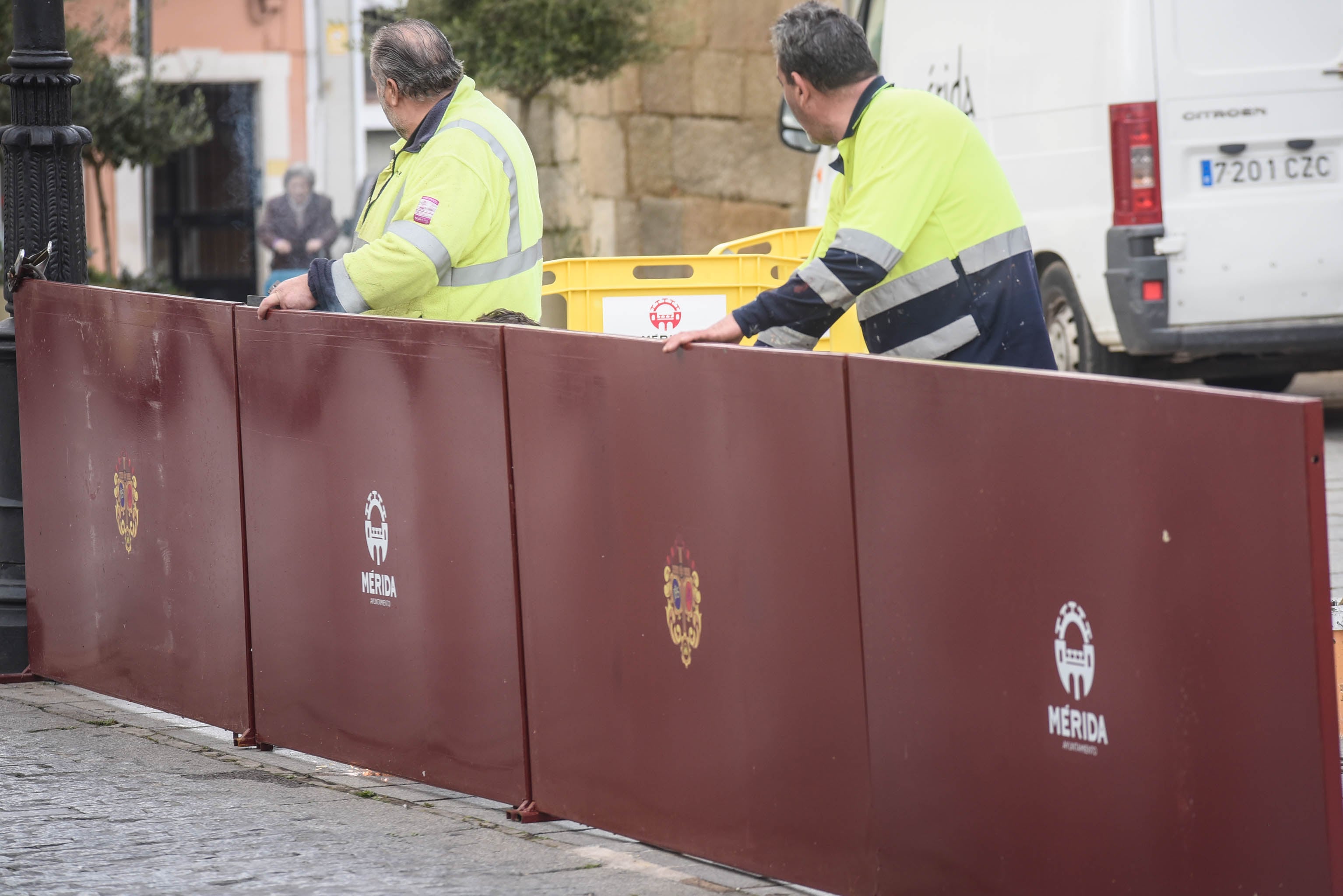 Preparación de la ciudad para Semana Santa