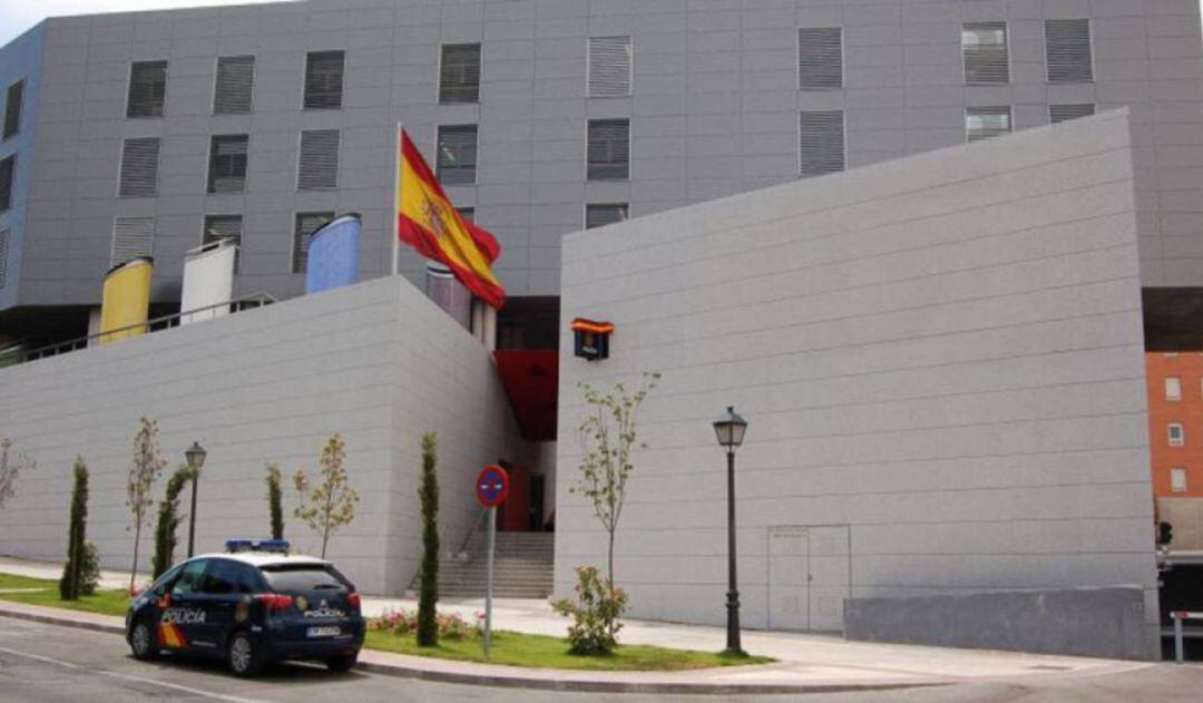 Fachada de la Comisaría de Policía Nacional de Móstoles