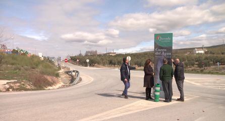 Uno de los tótem ha sido colocado en la rotonda junto a la ITV