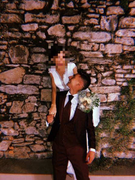 Carlos Cuadrado con su hermana el día de la boda de ella