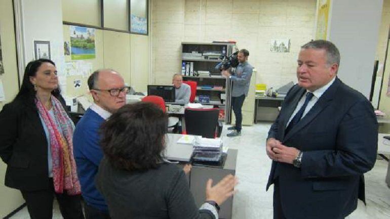 Francisco Bernabé, durante su visita al FOGASA