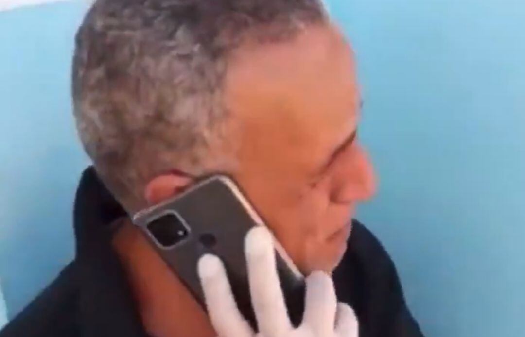 El periodista subió a las redes sociales el vídeo donde se muestra al director del hospital llorando