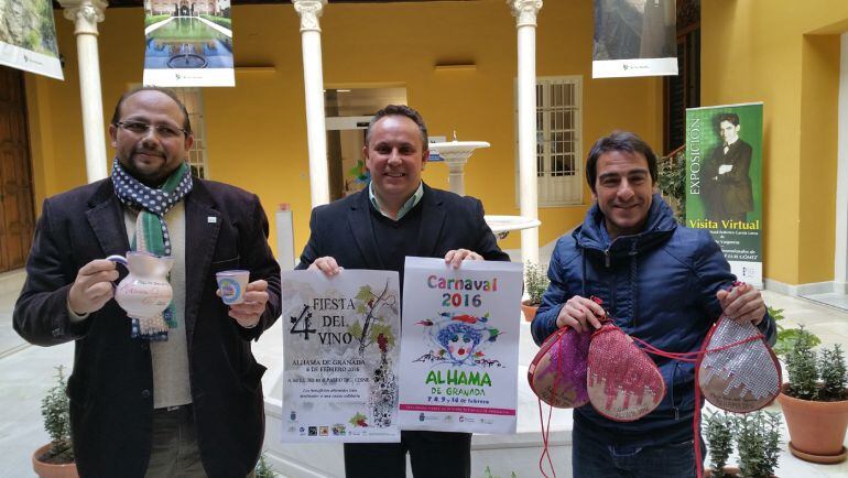 Presentación del Carnaval de Alhama de Granada y la Fiesta del Vino en el Patronato Provincial de Turismo