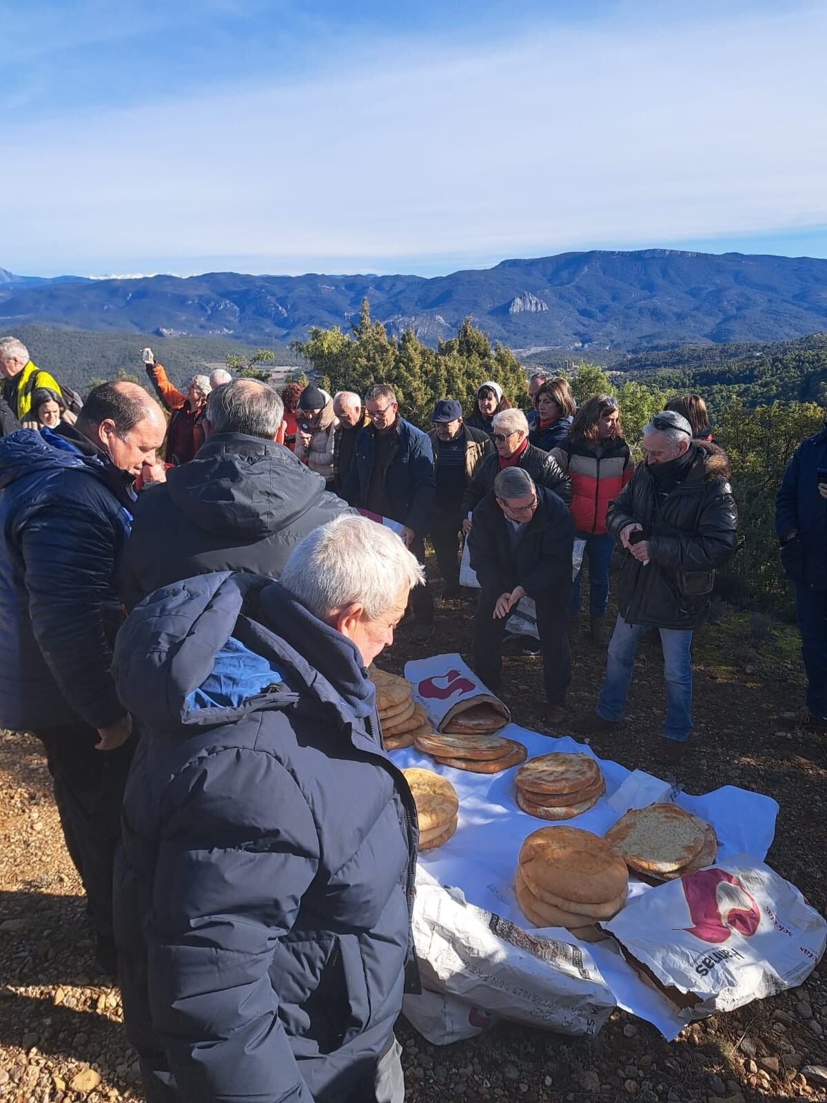 Romería de los langostos en Abizanda. Foto: Javier Labat