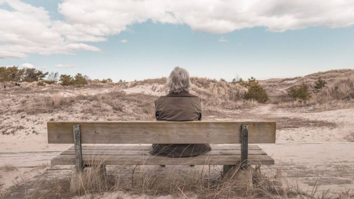 Esperanza: "Soy ciega y tengo VIH, pero lo que más me pesa es la soledad que siento a pesar de tener una hija"