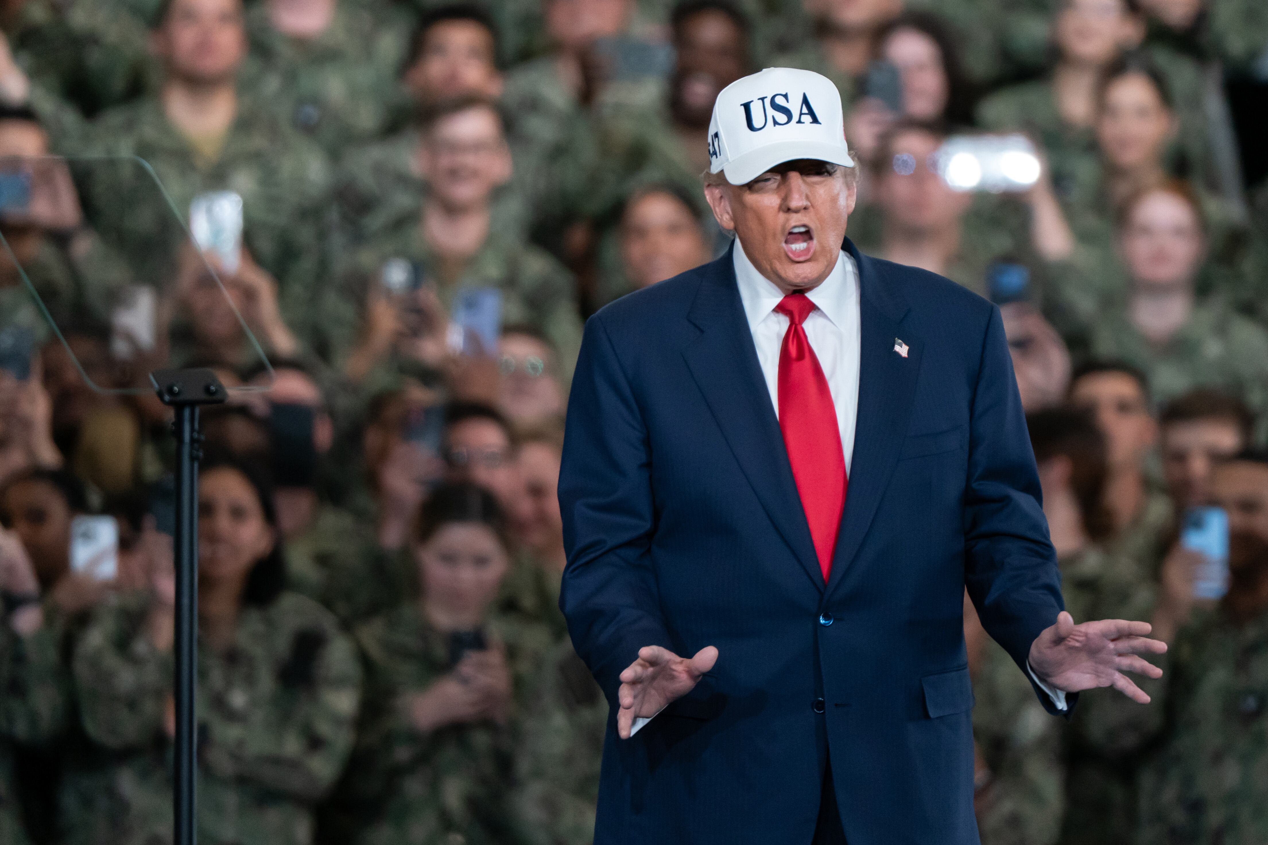 Donald Trump en un acto con militares estadounidenses el pasado mes de octubre