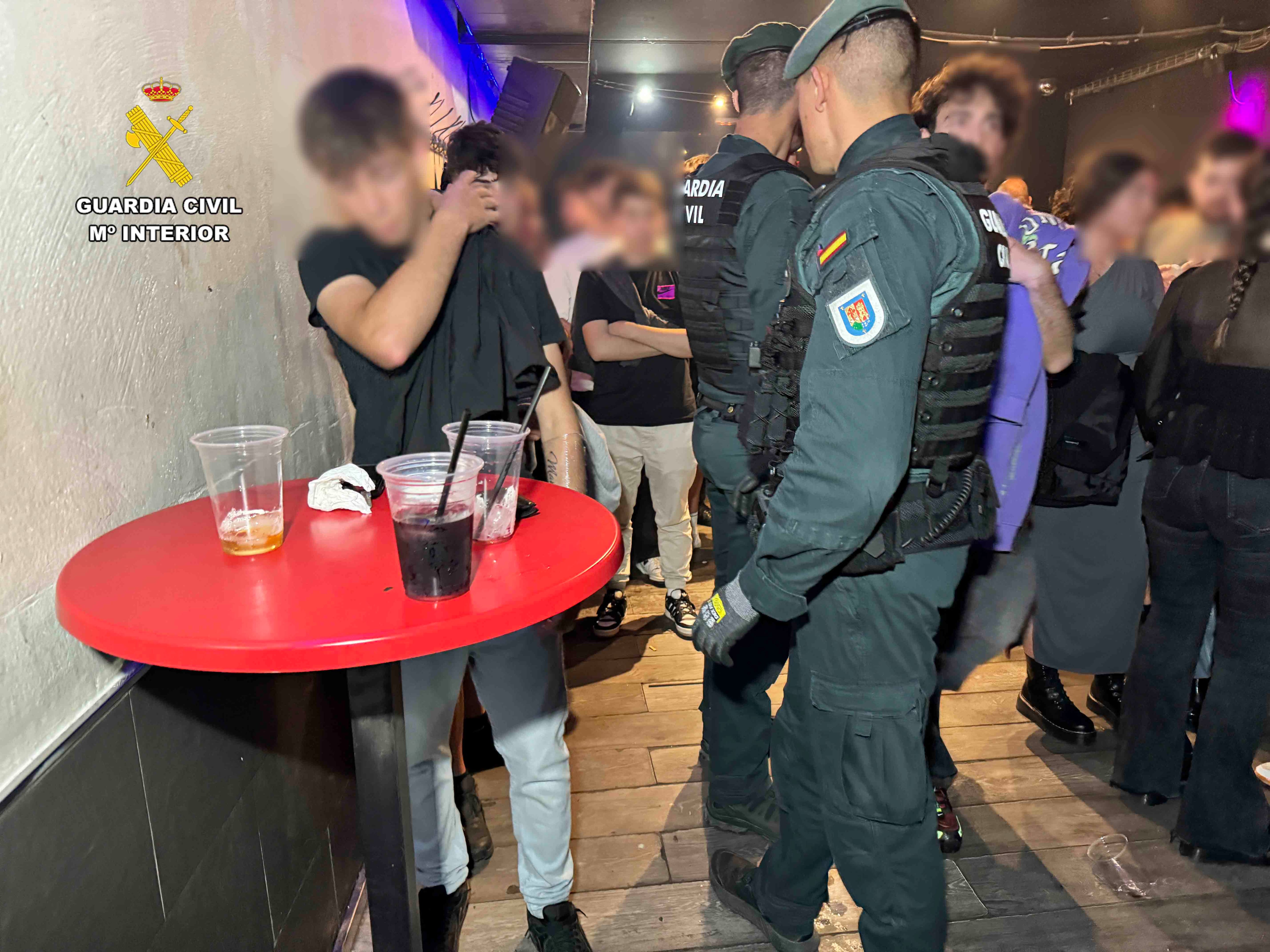 La Guardia Civil intensifica los controles en locales de ocio de Calahorra