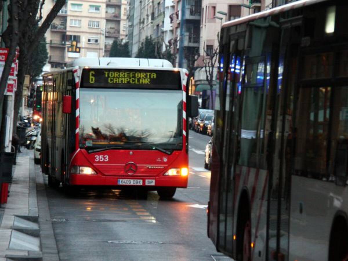 Cap dona ha utilitzat la parada intermèdia dels autobusos nocturns