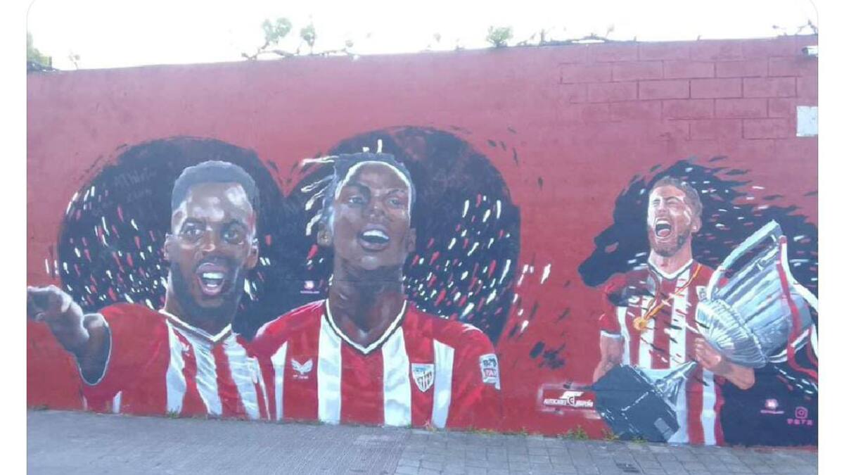 "Estamos barajando la opción de pintar a una jugadora": Carlos Pérez quiere aumentar el mural del Athletic
