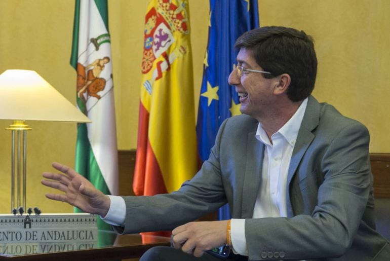 El presidente del Parlamento andaluz, Juan Pablo Durán, y el líder de Ciudadanos en Andalucía, Juan Marín, en una imagen de archivo