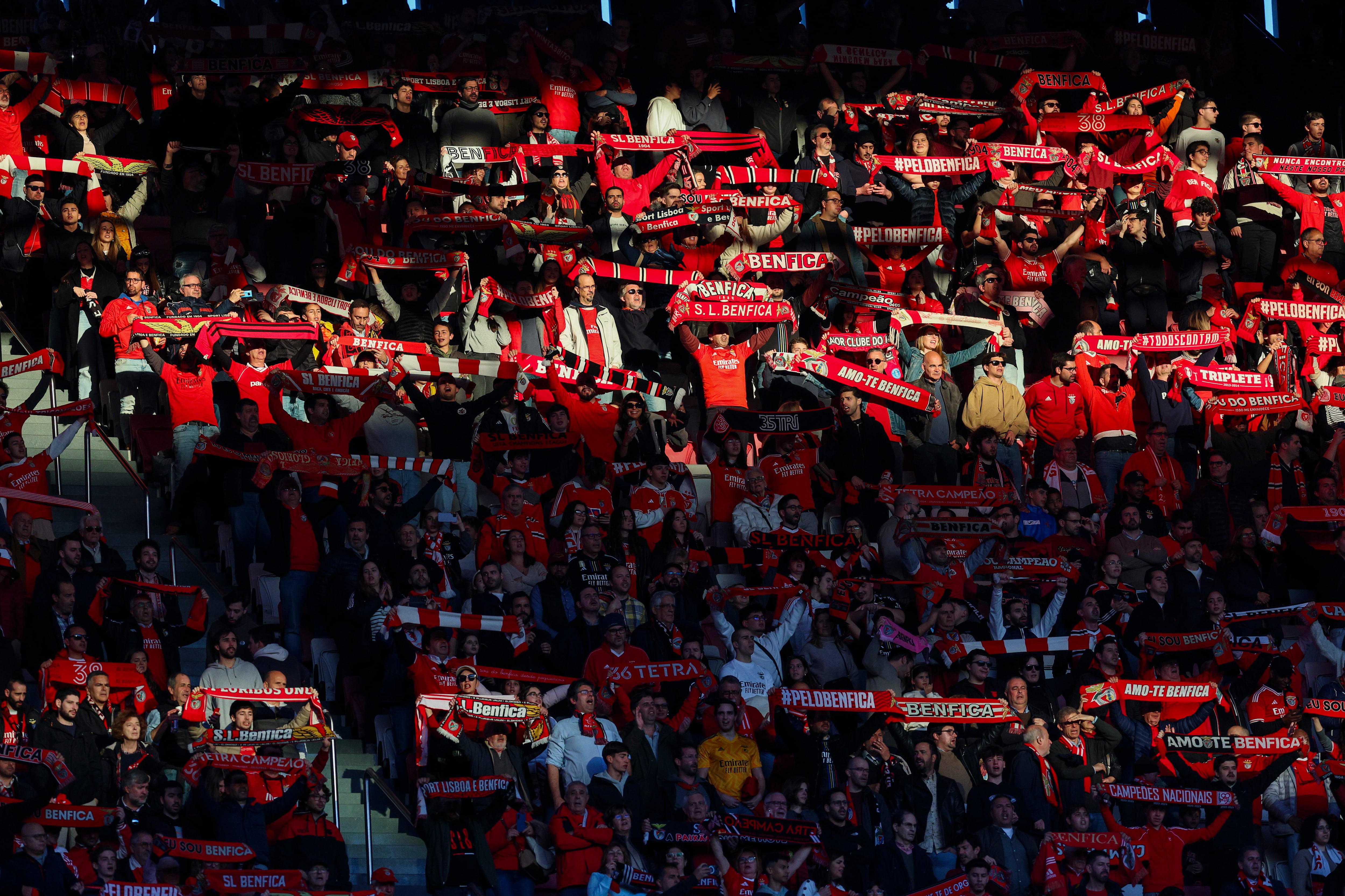 El Benfica, un club a cavall entre el model social i l'empresarial