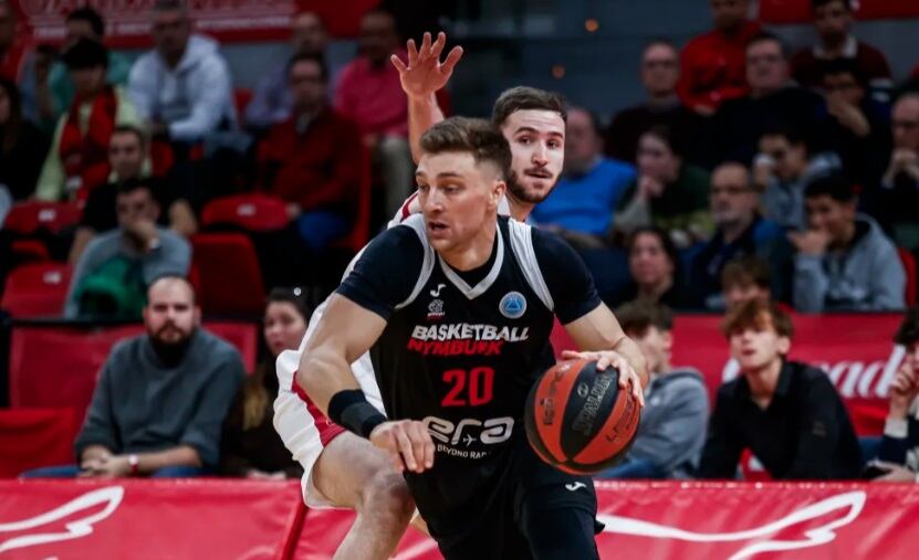 Spencer Svejcar en su etapa en Nymburk