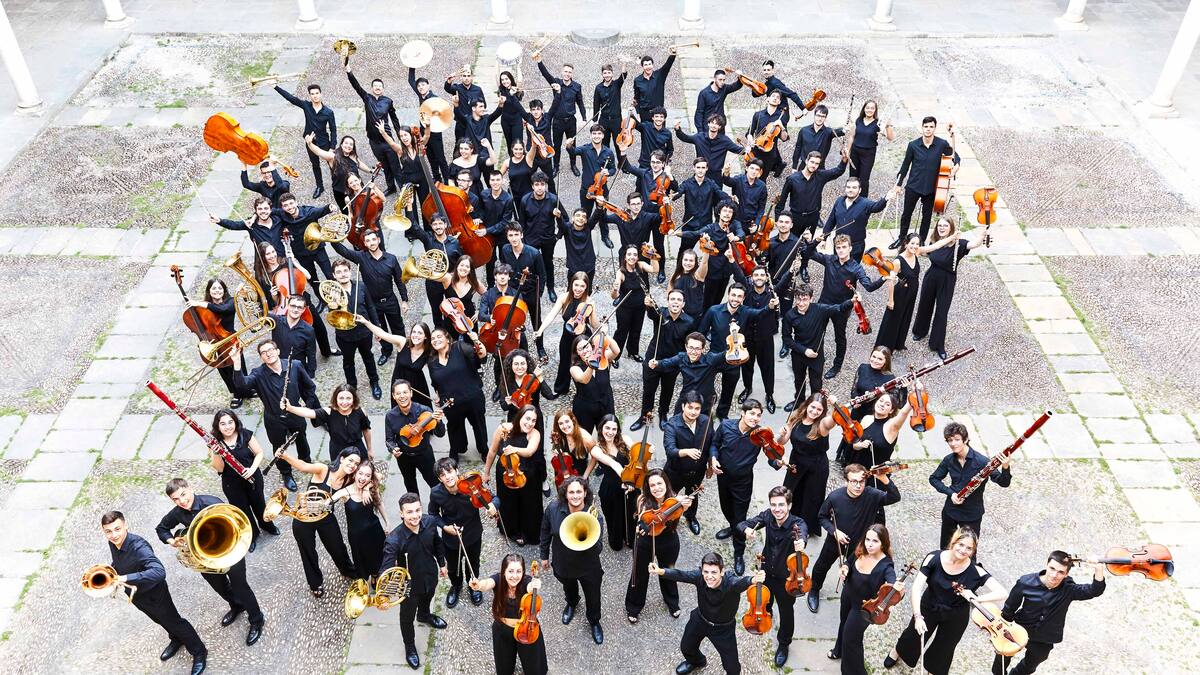 El director Vasily Petrenko y la Joven Orquesta Nacional de España llegan al Palacio de Festivales