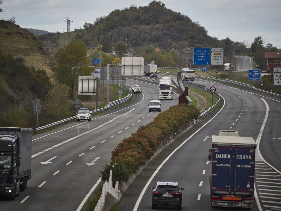 Autovía A-1 en el límite entre Navarra y Álava