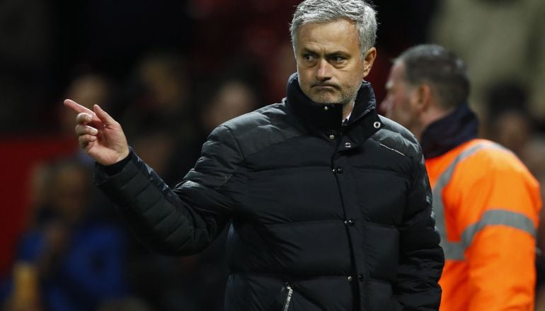 El entrenador del Manchester United José Mourinho.