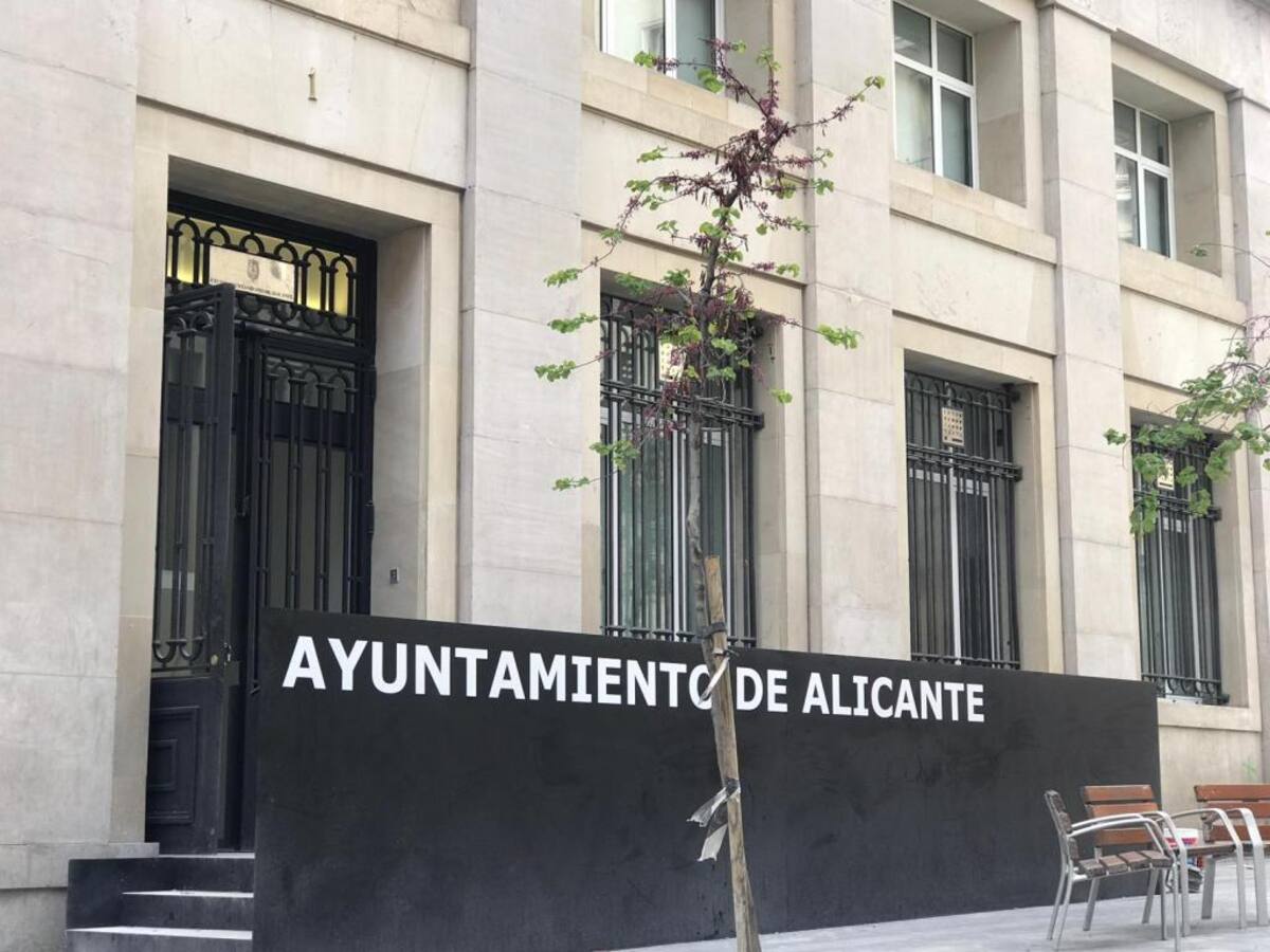 Los socialistas reprochan a Barcala que haya "desmontado" el servicio de asesoría jurídica para víctimas de violencia de género