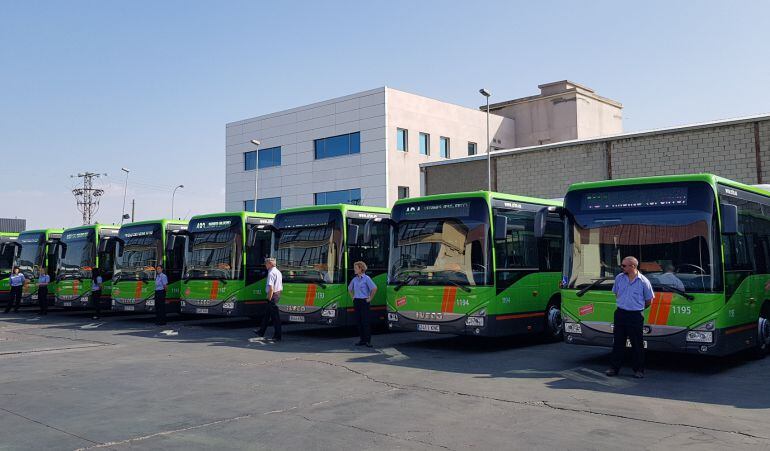 Los nuevos vehículos entrarán en funcionamiento en cuatro líneas interurbanas