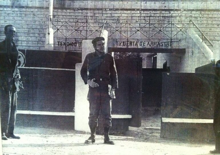 Fotografía tomada al Che, en la plaza de Vista Alegre