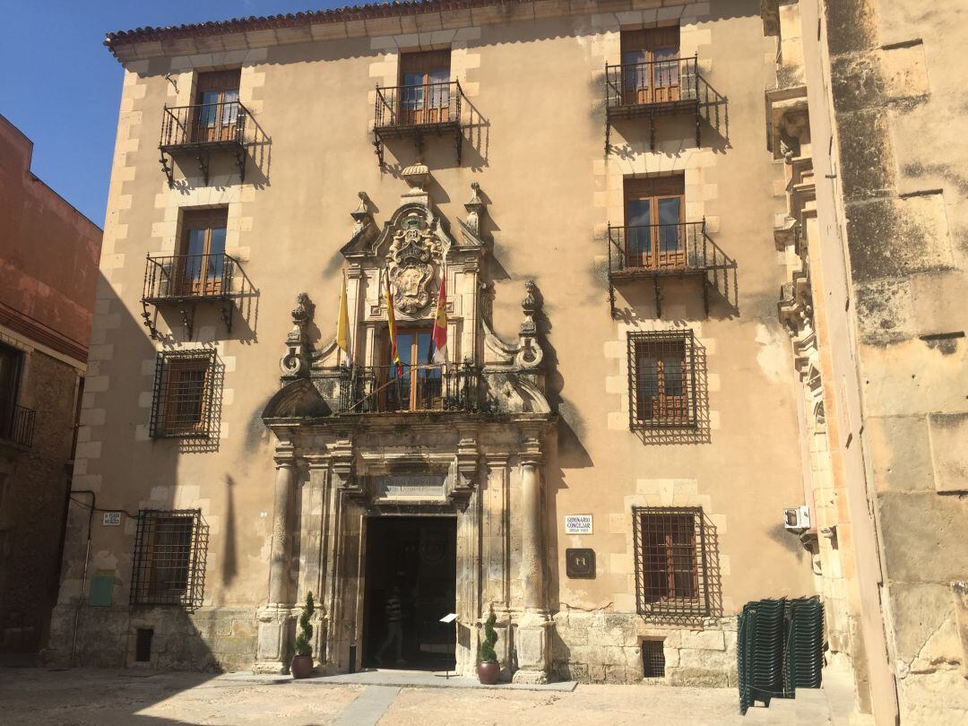 Seminario de San Julián, parte del cual se ha convertido en una hospedería