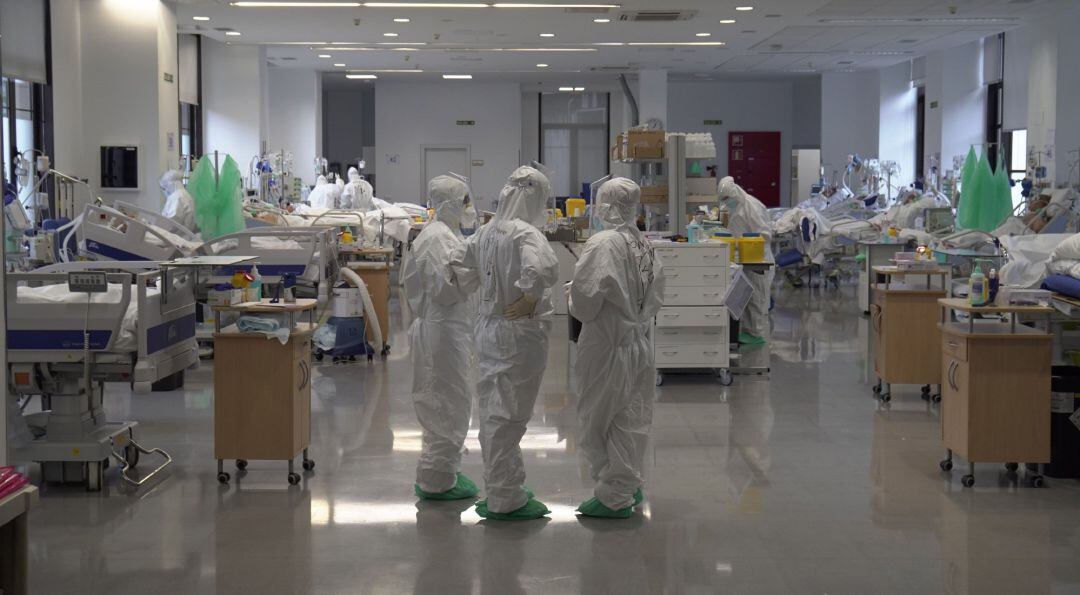 UCI covid del hospital de Valdecilla.