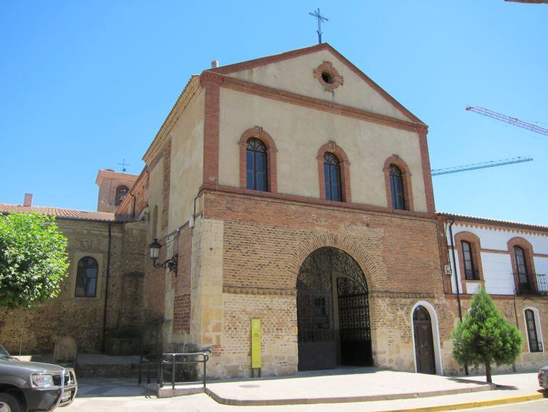 Iglesia de San Miguel en Saldaña.