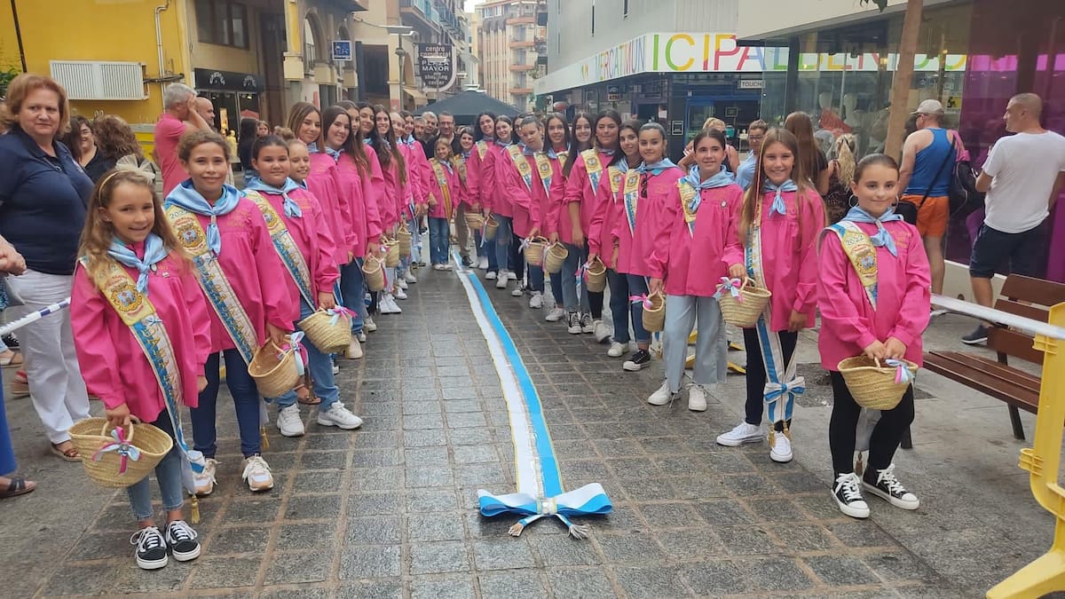 Vicente Solaz anima a colaborar en la 'Maratón del Euro' de Benidorm con "un metre per la festa"