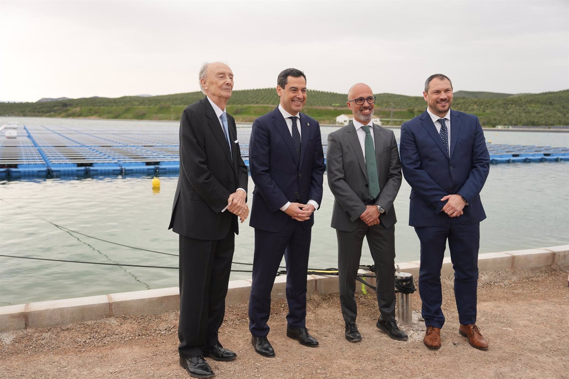 Inauguración de la planta solar fotovoltaica flotante