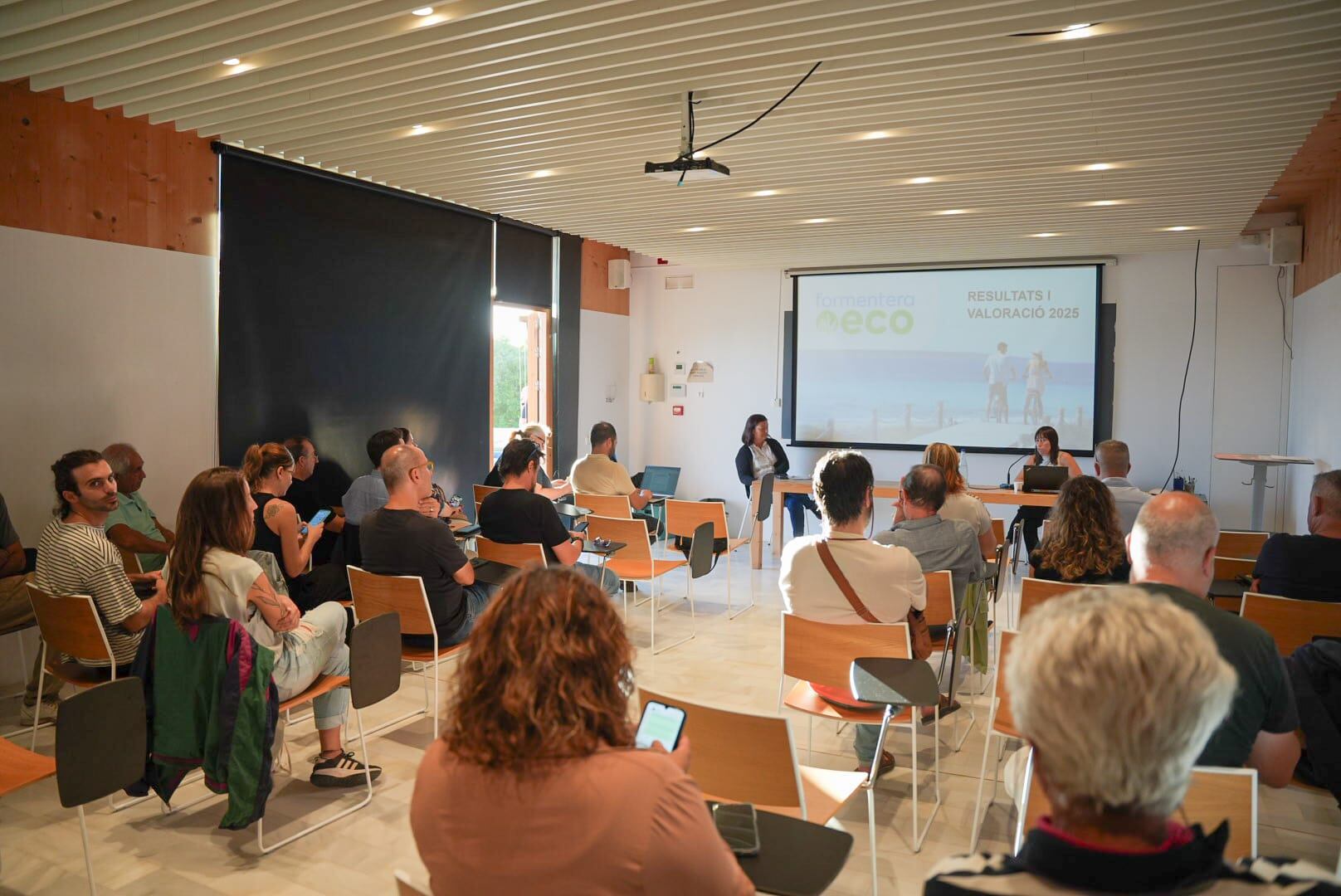 Un momento durante la presentación de los datos