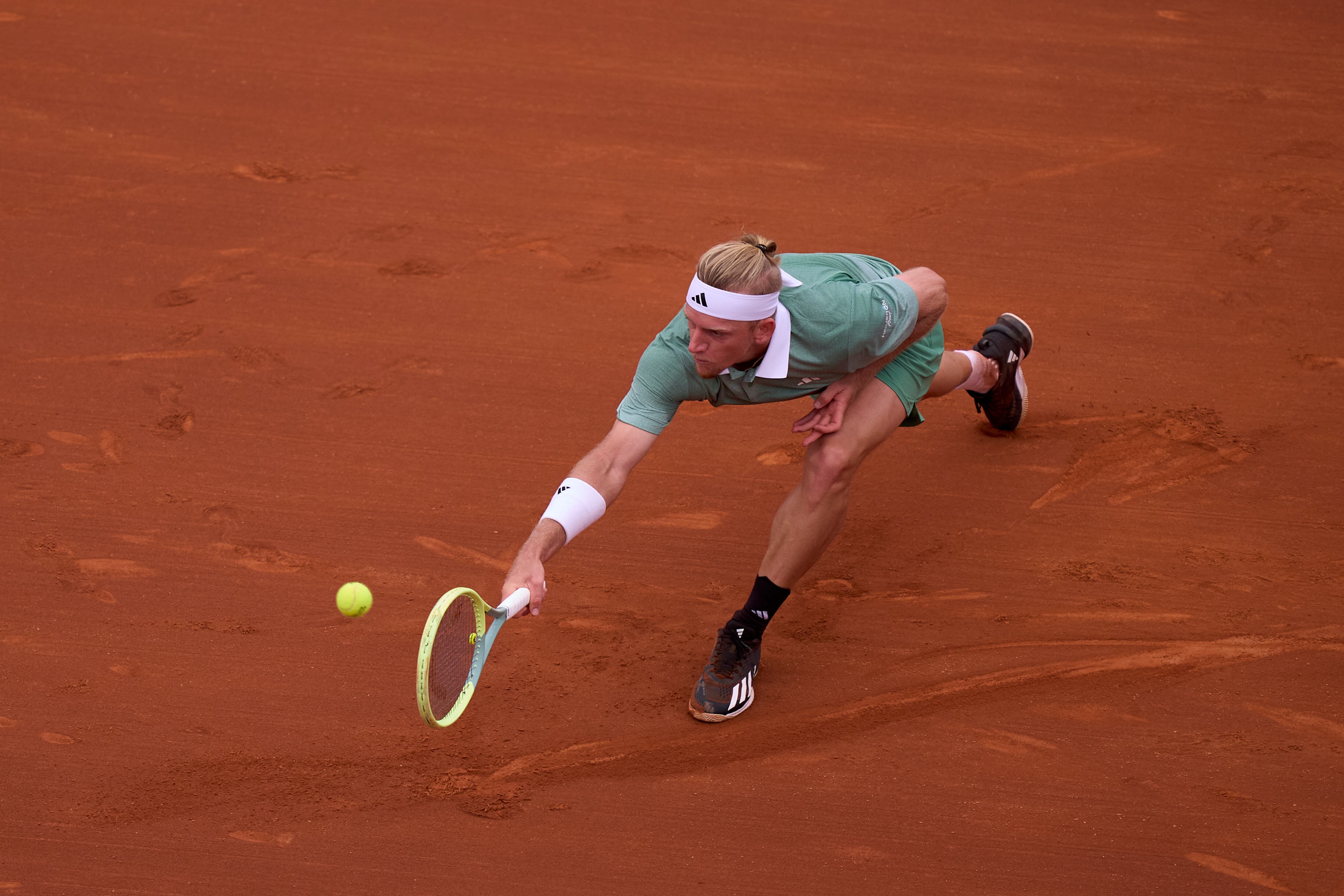 Alejandro Davidovich, durante su partido de tercera ronda del Conde de Godó ante Dusan Lajovic