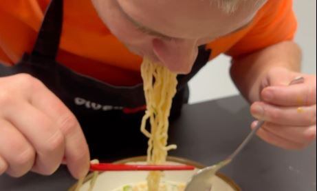Receta de ramen a la madrileña de Dabiz Muñoz, paso a paso
