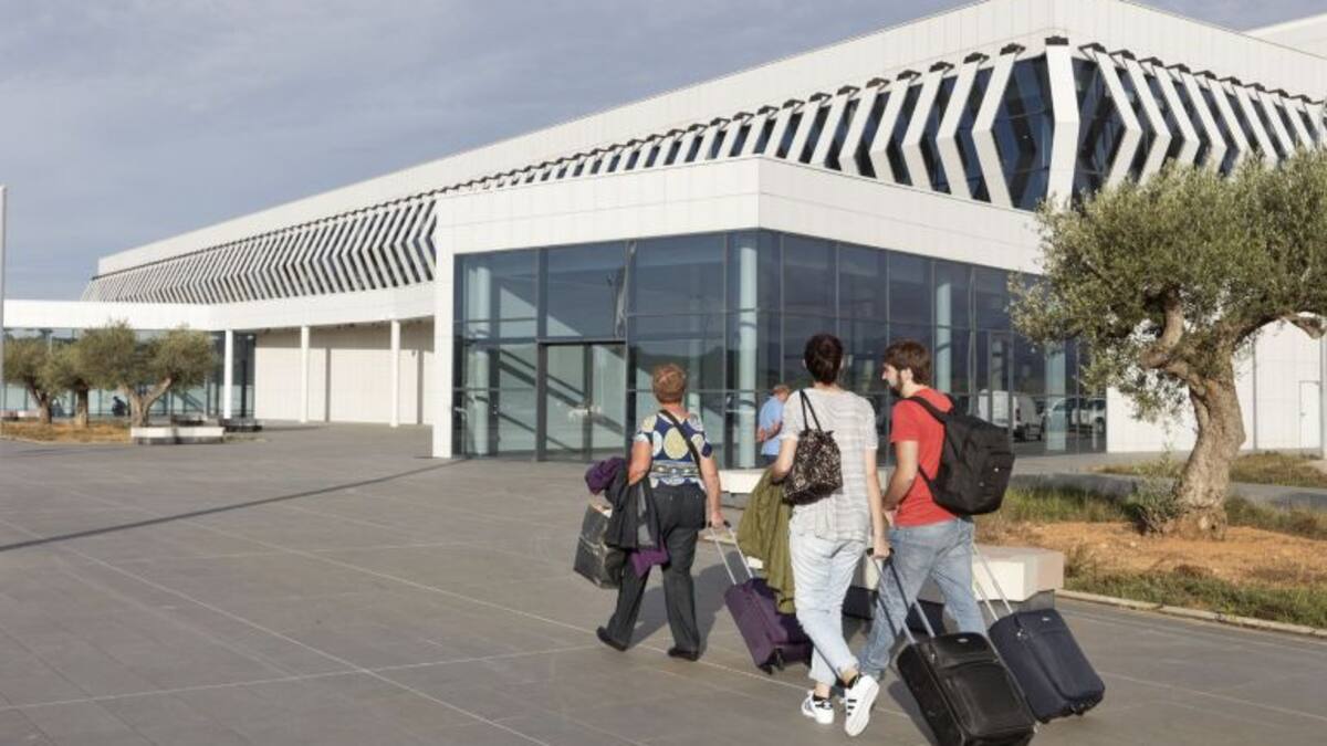 Castellón colaborará con Aerocas para promocionar la ciudad