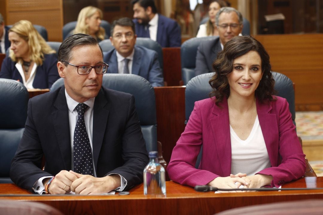 Imagen de recurso de Isabel Díaz Ayuso y el secretario general del Partido Popular, Alfonso Serrano.