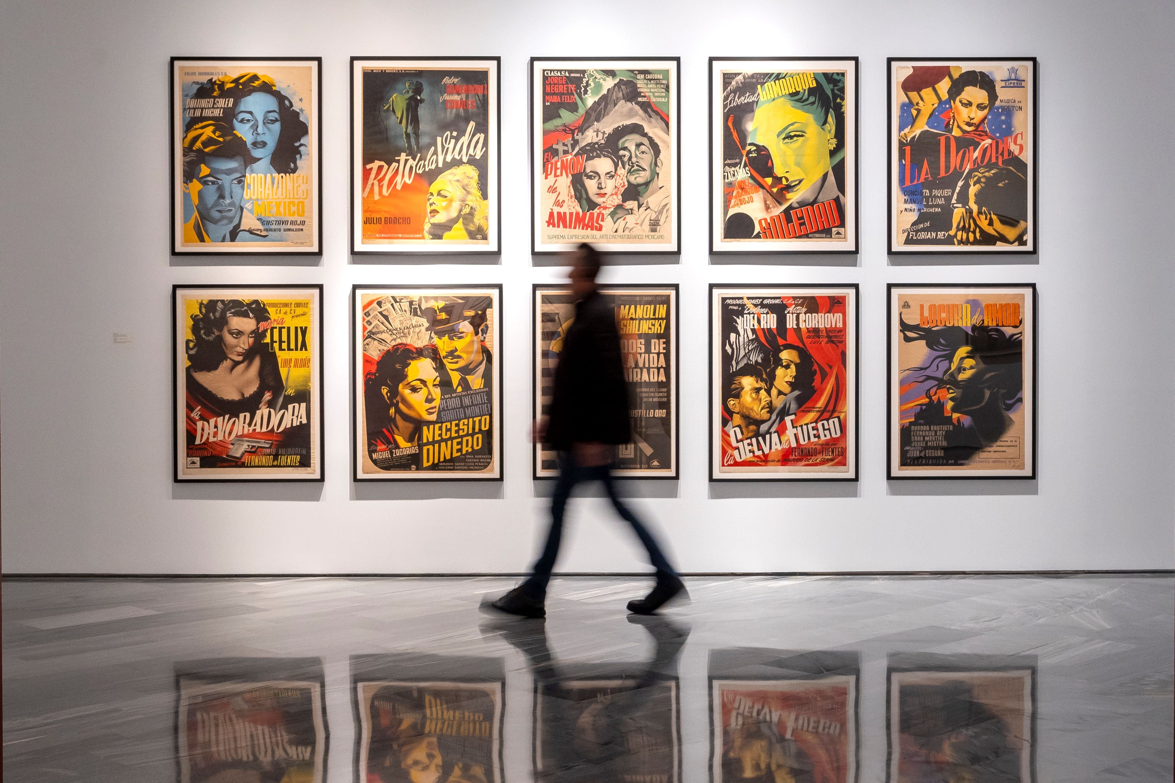 Els cartells de Josep Renau a l'exposició a l'IVAM CADA Alcoi