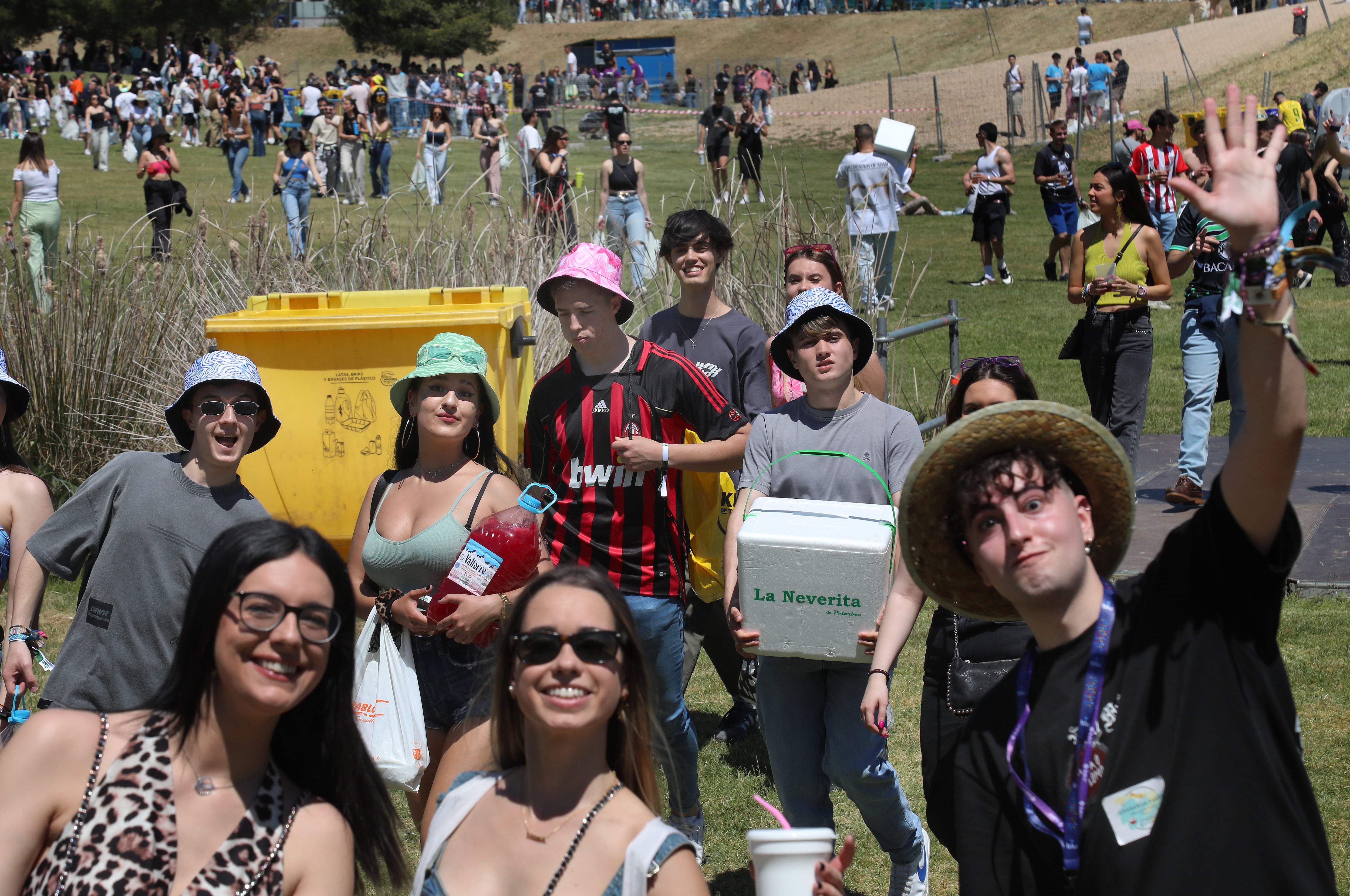 Miles de jóvenes de la Comunidad se dan cita en el parque Ribera Sur de la capital palentina para celebrar la ITA, una de las fiestas universitarias más populares de la región