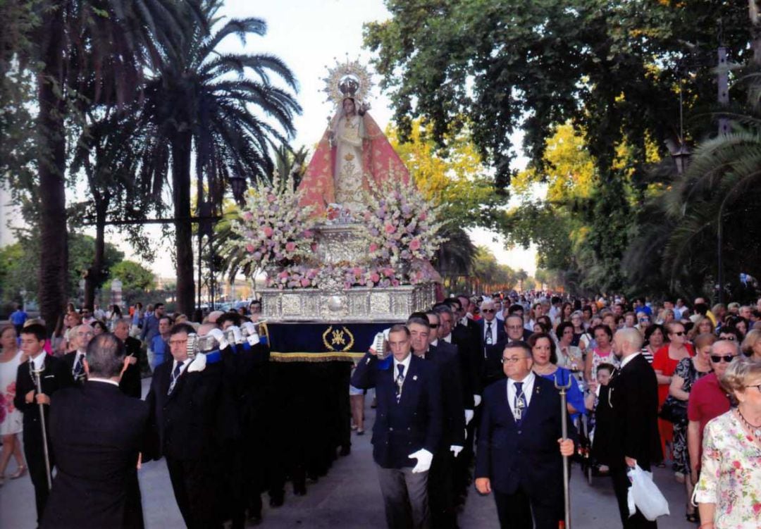 Procesión de la Virgen de Linarejos. Foto de archivo.