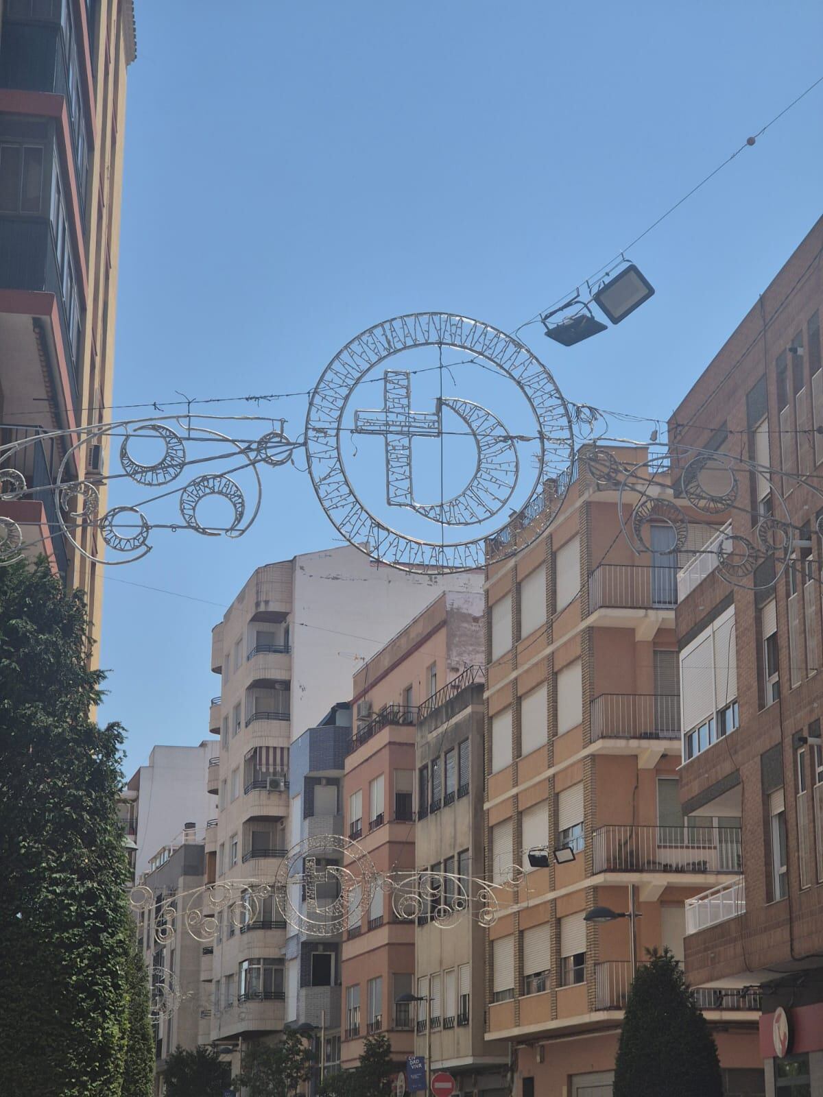 Los arcos luminosos de las fiestas 2025