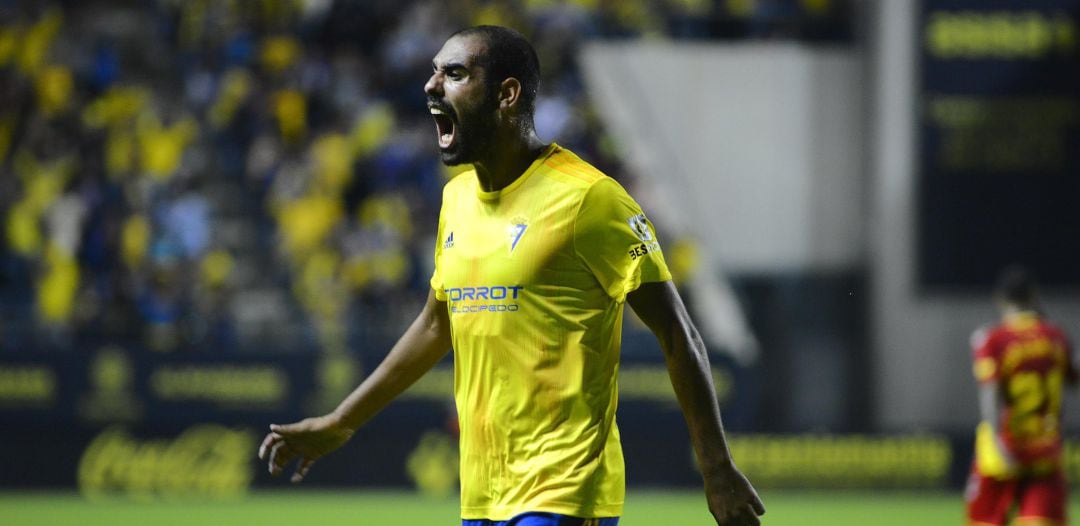 Fali, durante un partido con el Cádiz Club de Fútbol