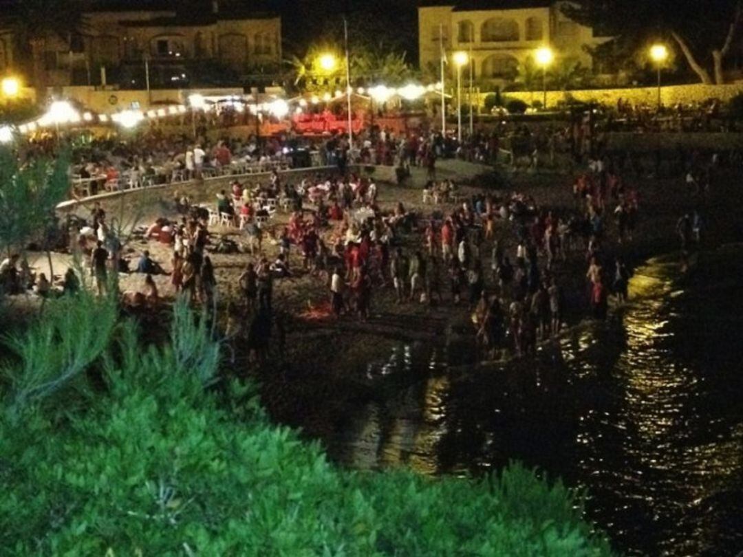 Celebración de la Nit de S. Joan en La Fustera. Benissa. Imagen de archivo