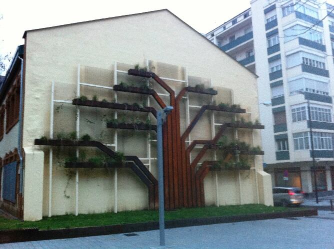 La plaza Green Capital sin el cartel de Heineken