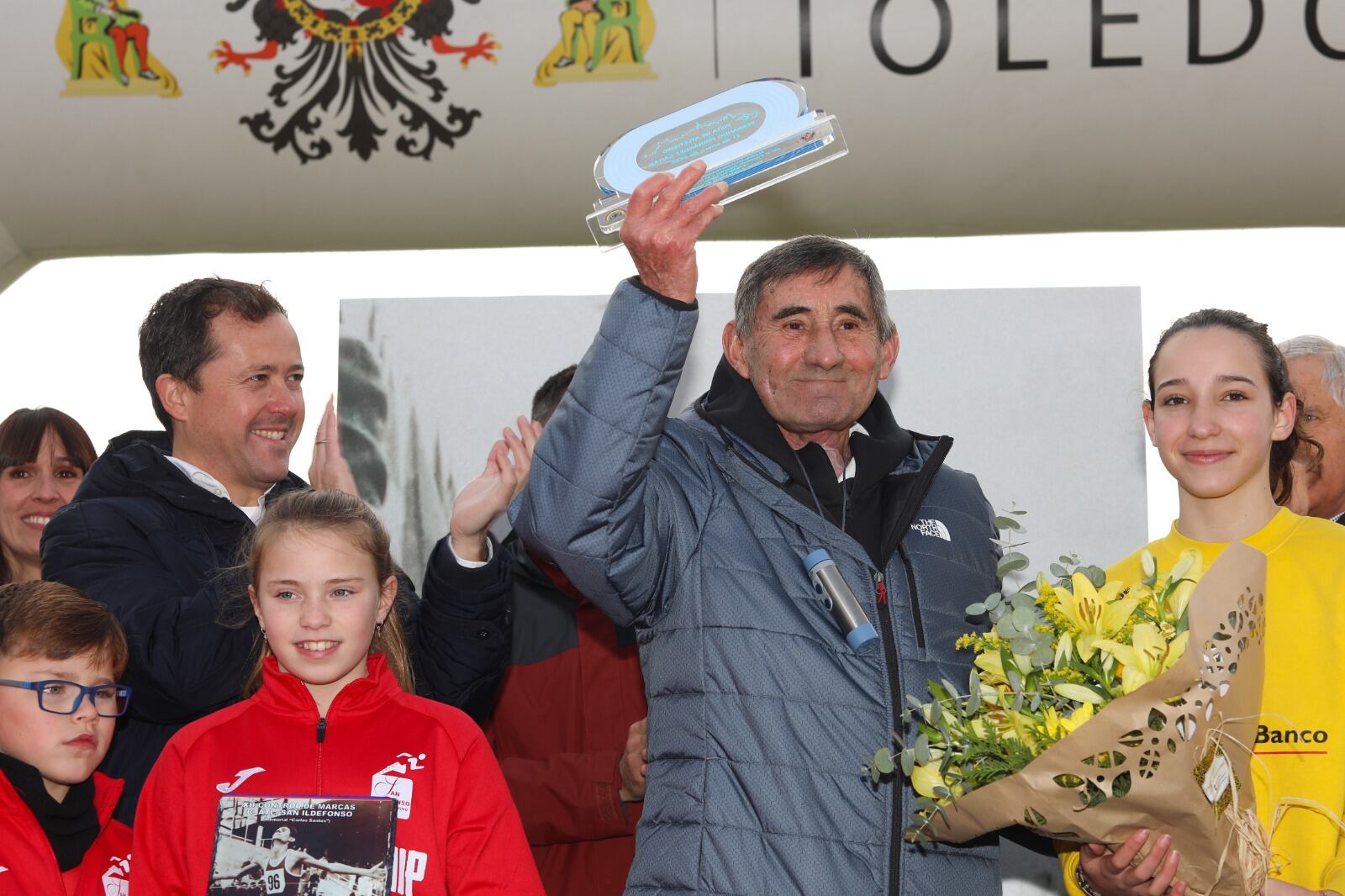 Fernando Fernández Gaitán durante el homenaje celebrado este domingo en la Escuela de Gimnasia de Toledo