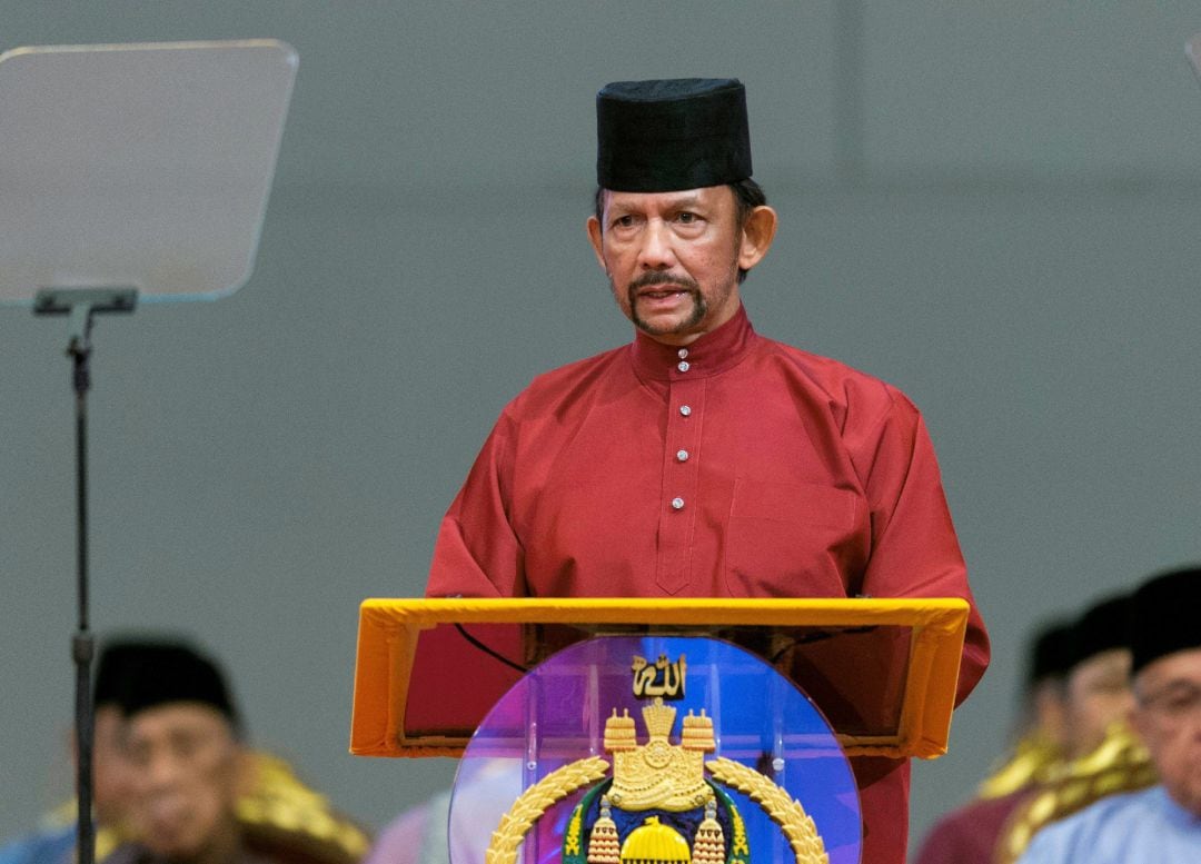 El sultán de Brunei, Hassanal Bolkiah, pronuncia un discurso en la capital del país