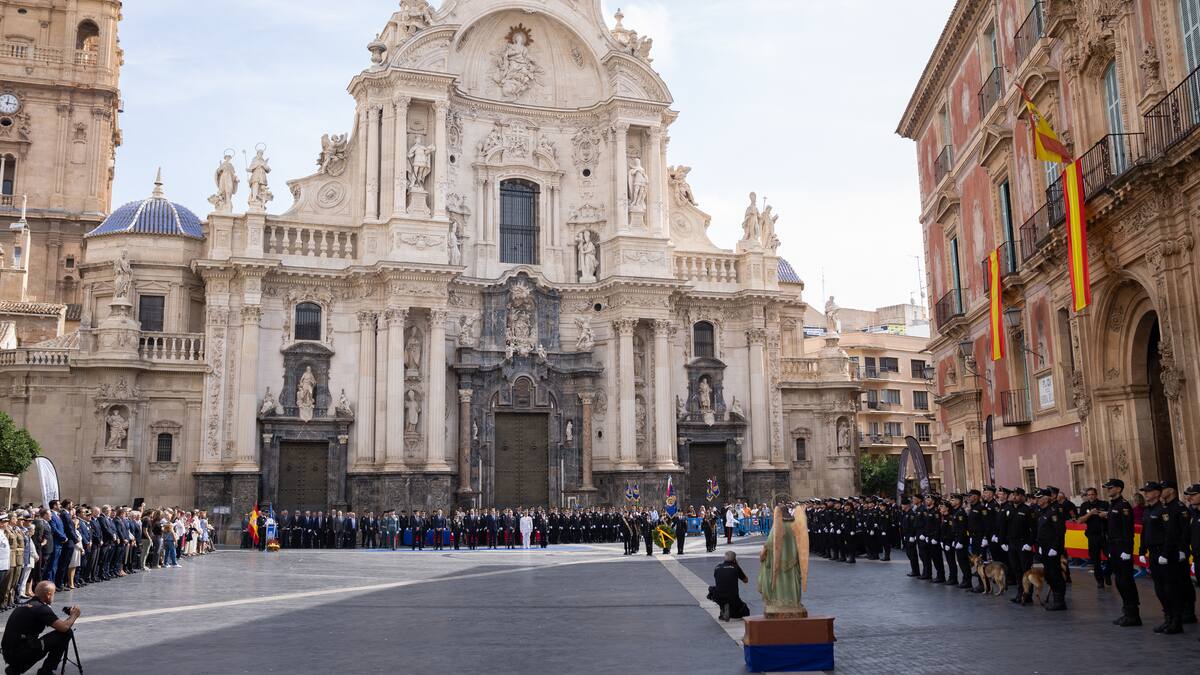 La Policía Nacional celebra a su Patrón con récord histórico de agentes: “Somos una de las regiones más seguras de España”