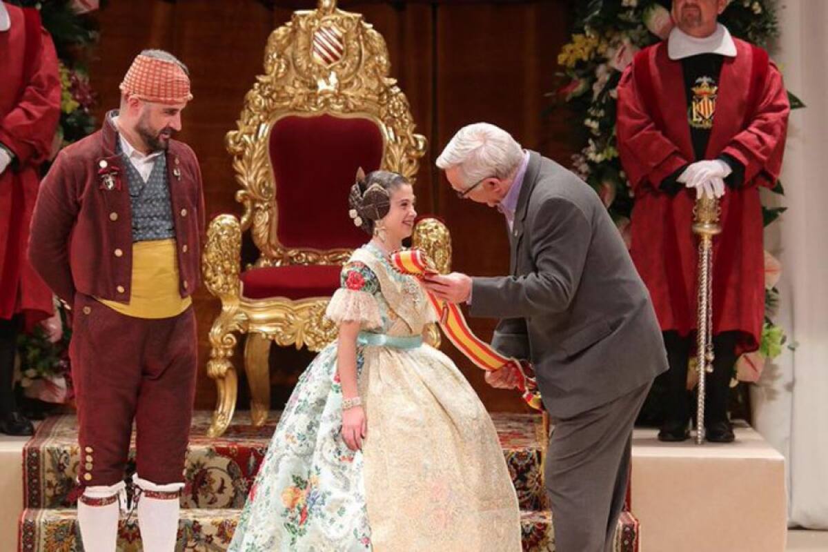 Exaltación de Carla García como fallera mayor infantil de València 2020