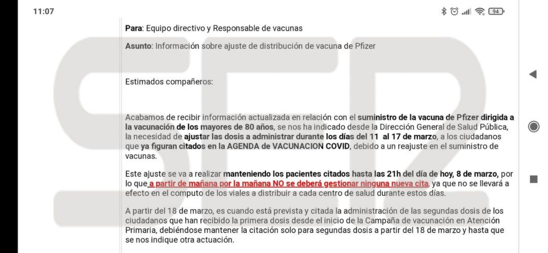 Imagen del correo en el que se informa que no deben darse nuevas citas para administrar la primera dosis.