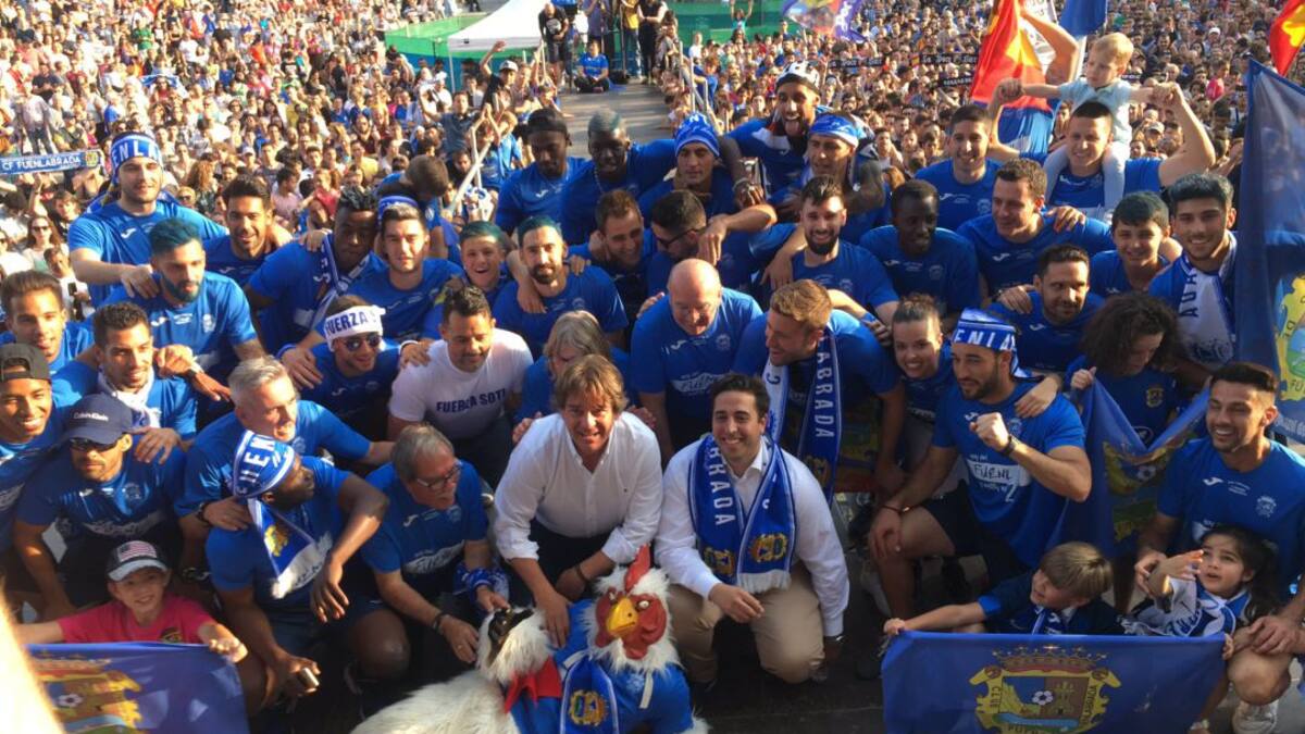 Euforia desatada en la celebración del ascenso