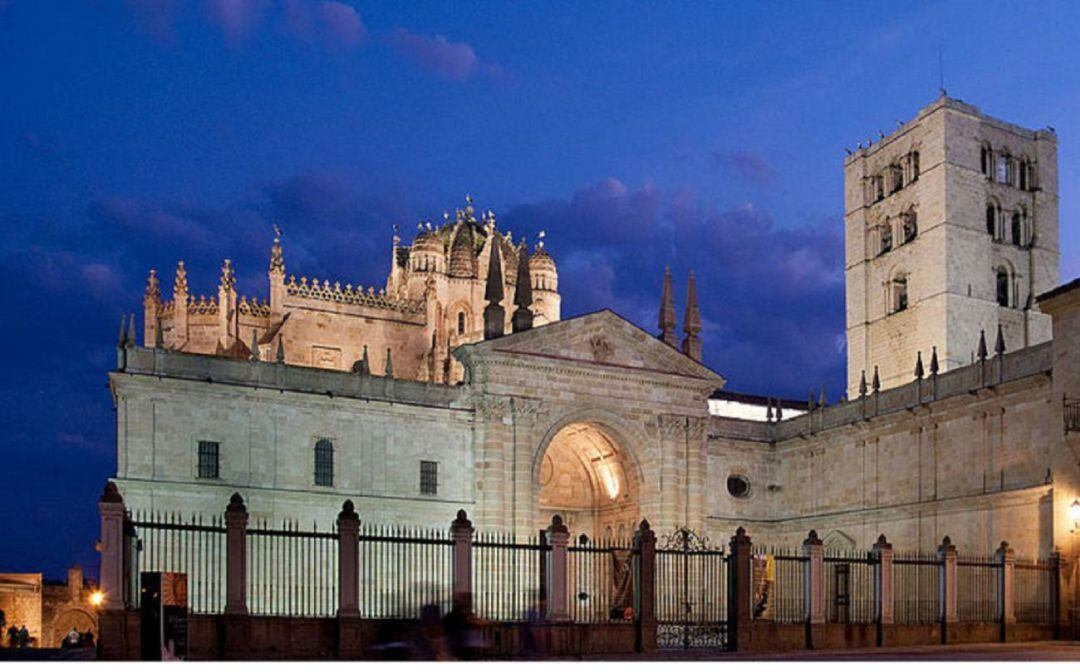 Catedral de Zamora. Como el resto de templos de la provincia, permanecerá cerrada.