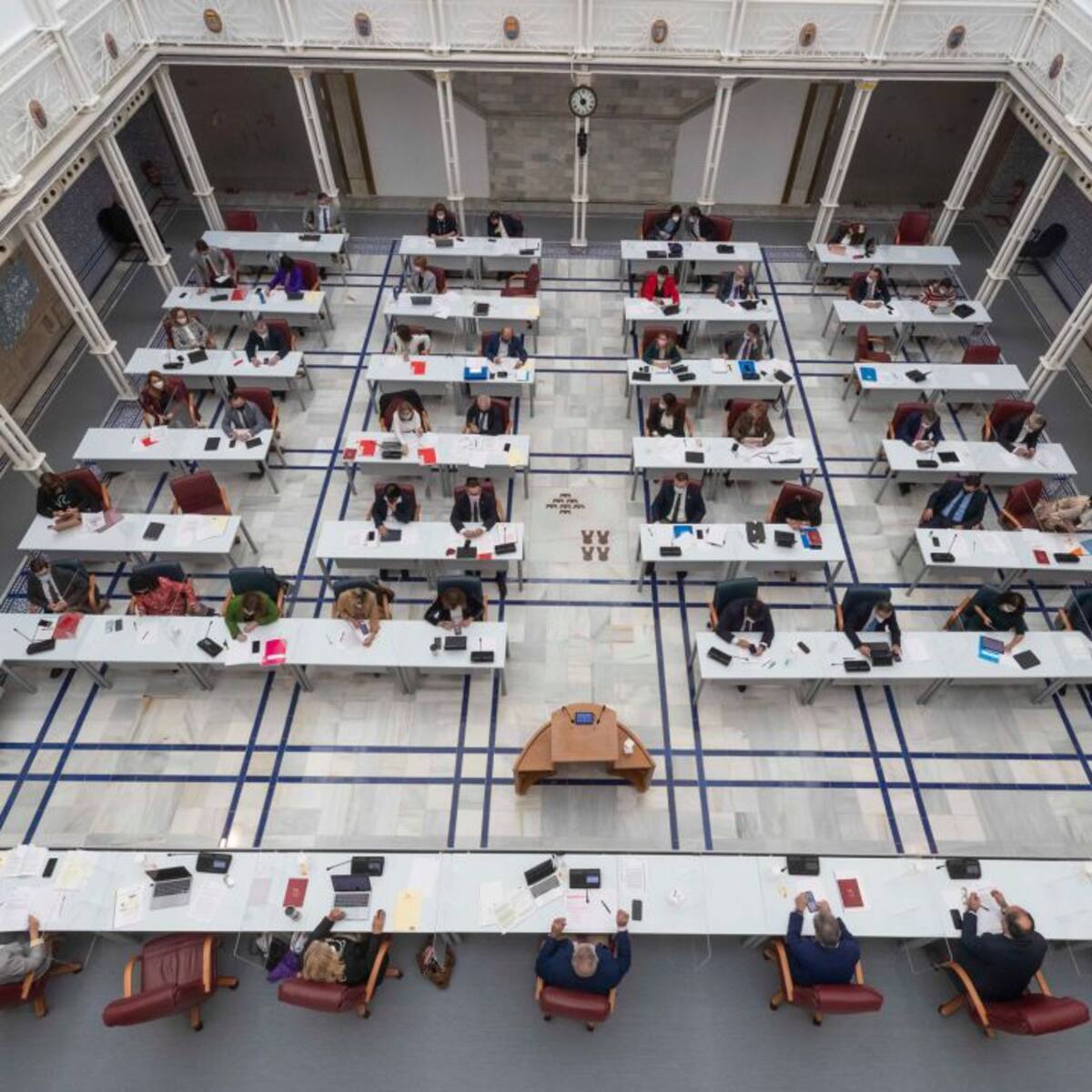 El PP registra en la Asamblea Regional la reforma legal que permitiría a López Miras optar a la reelección