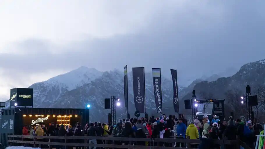 El aprés-Ski sigue con gran animación en los Centros Invernales