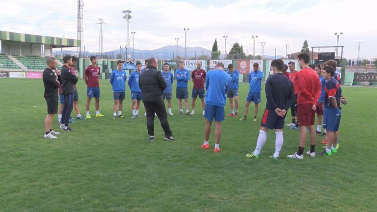 Entrenamiento de la Gimnástica Segoviana en el campo de La Albuera 